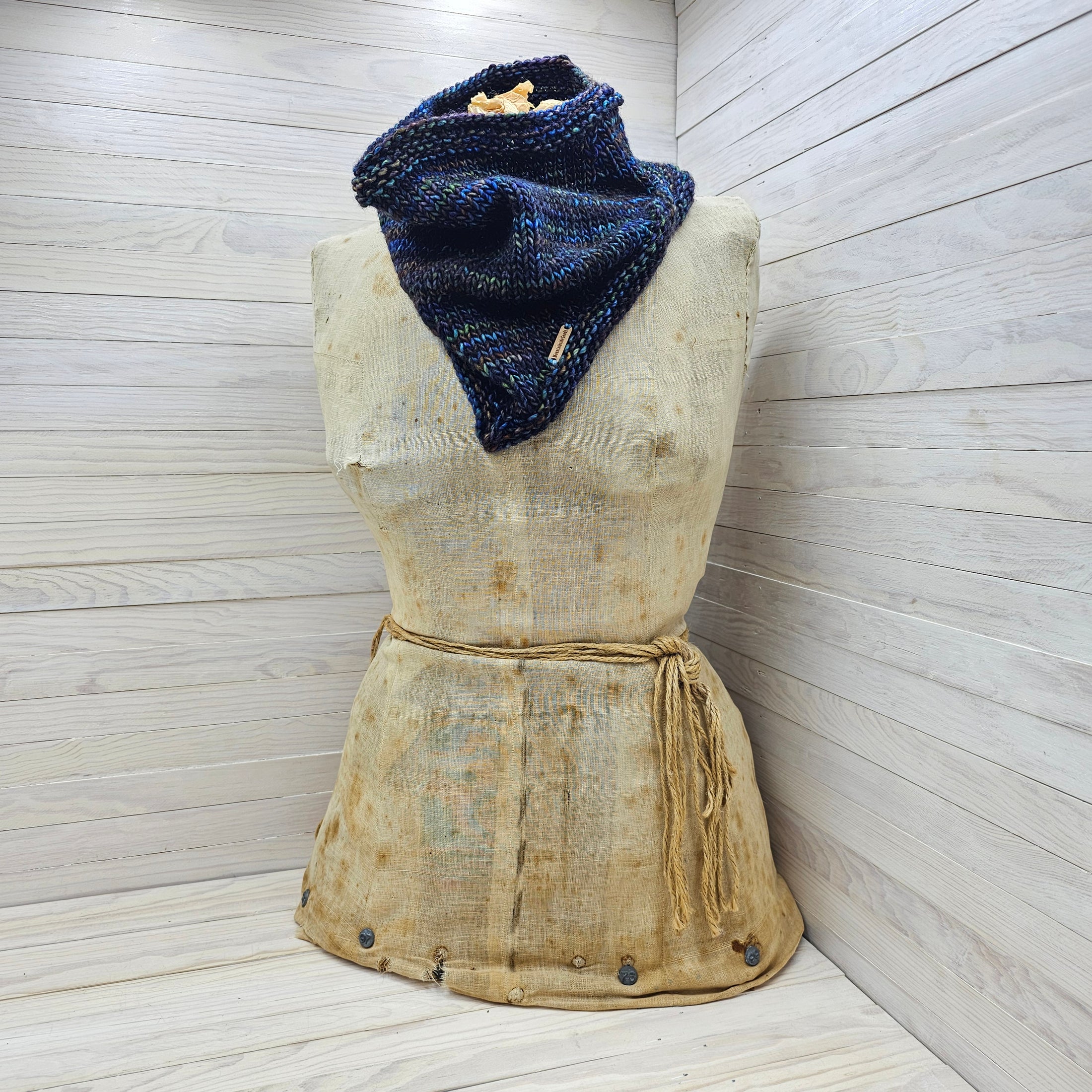 Bandana Style Cowl