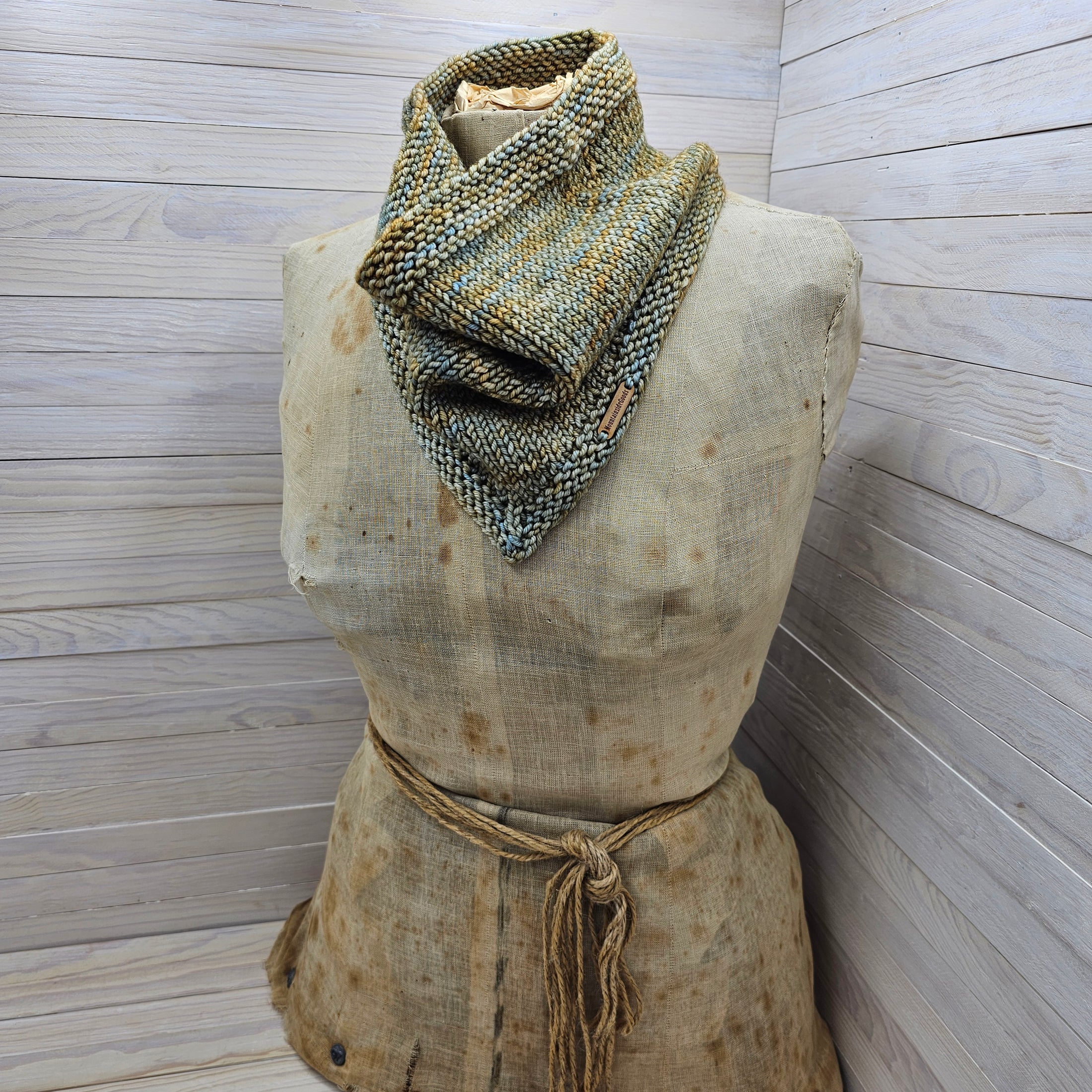 Bandana Style Cowl