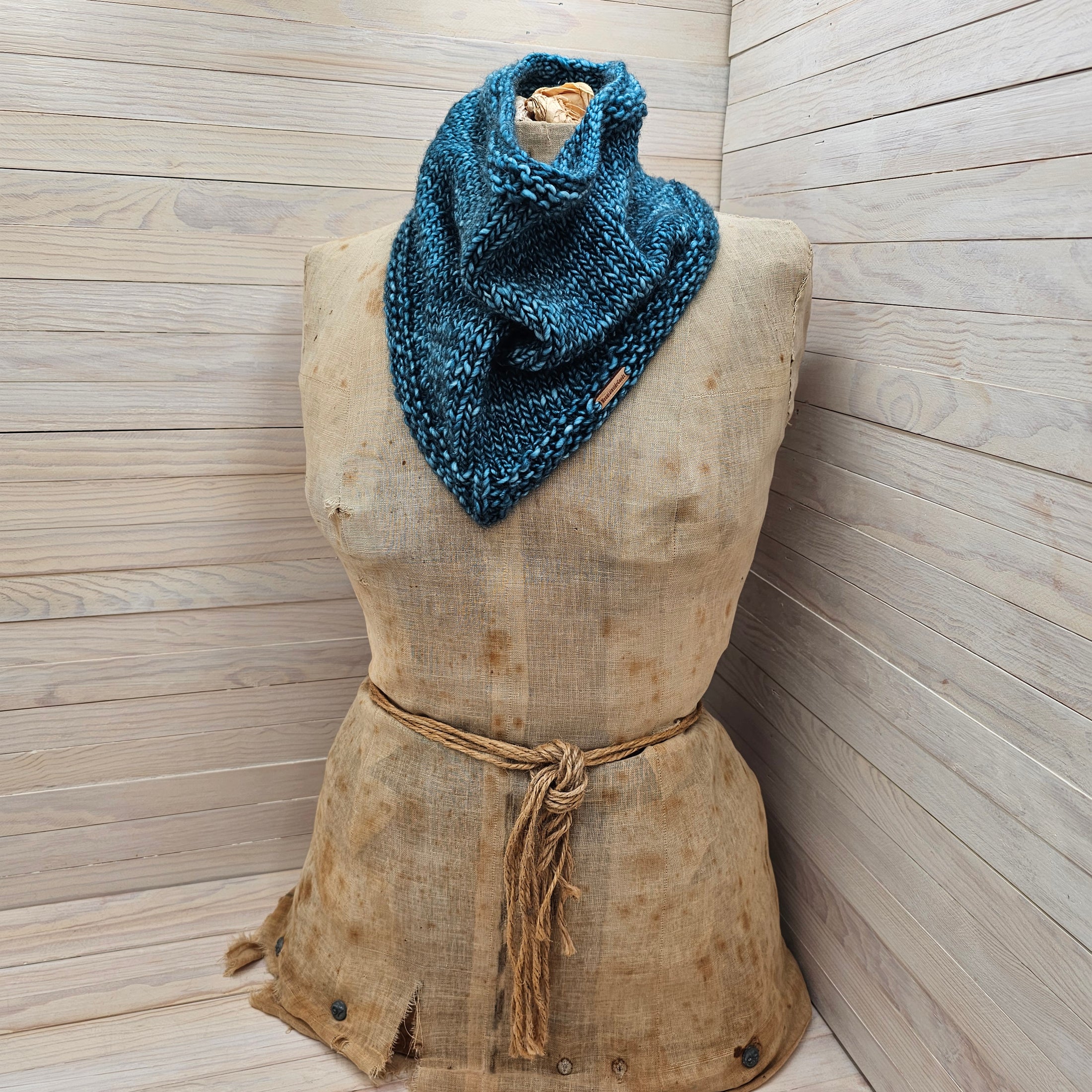 Bandana Style Cowl
