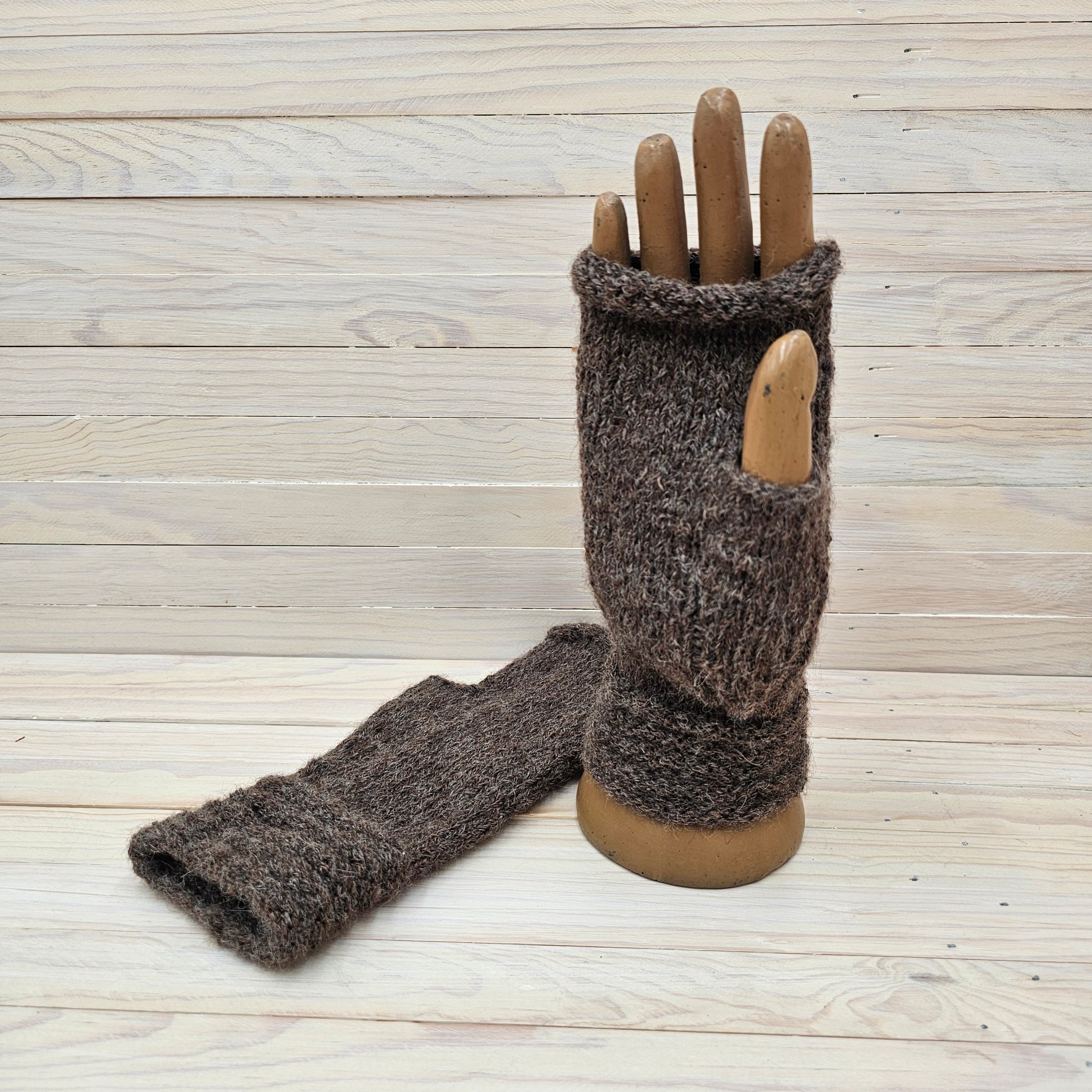 Welted Handwarmers